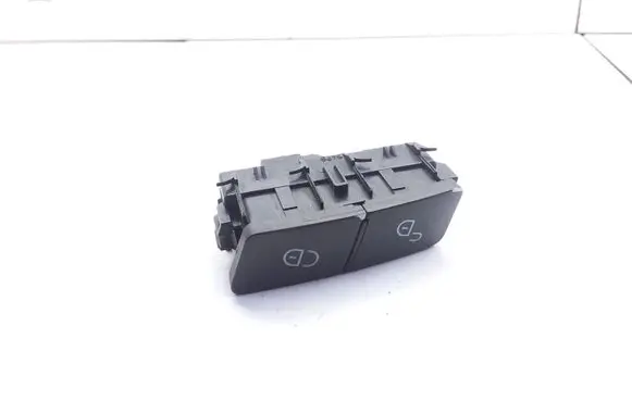 Mercedes-Benz C W204 Central locking switch button A2048706310 03151600