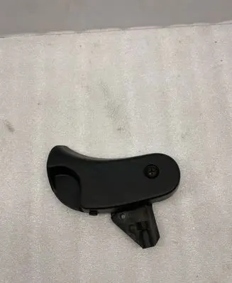 BMW 3 E46 Engine bonnet (hood) release handle 8223163