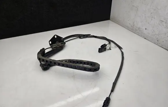 Mercedes-Benz Sprinter W906 Sliding door lower roller guide/hinge A9065460561 6923522306