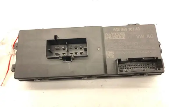 Audi Q3 F3 Other control units/modules 5Q0959107AB