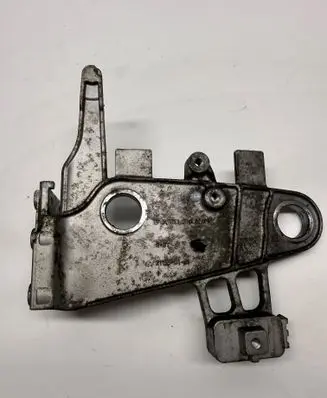 Mercedes-Benz E W212 Air filter cleaner box bracket assembly A6510902241