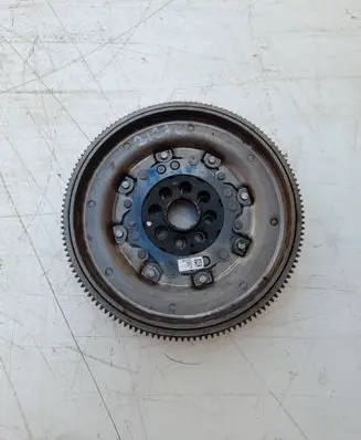 Skoda Octavia Mk4 Flywheel 05L105266K