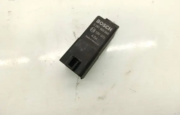 Dodge Nitro Glow plug pre-heat relay 0281003040