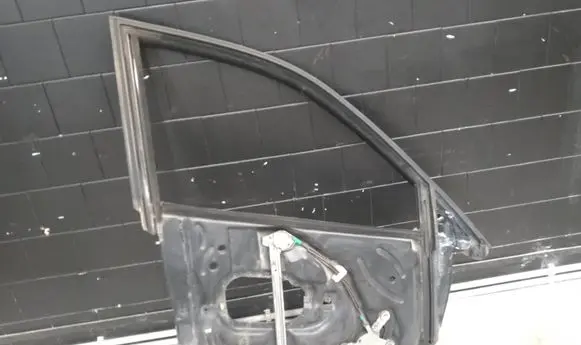Audi A8 S8 D2 4D Front door window/glass frame 4D0837754D 4D1837440L 4D0837462A