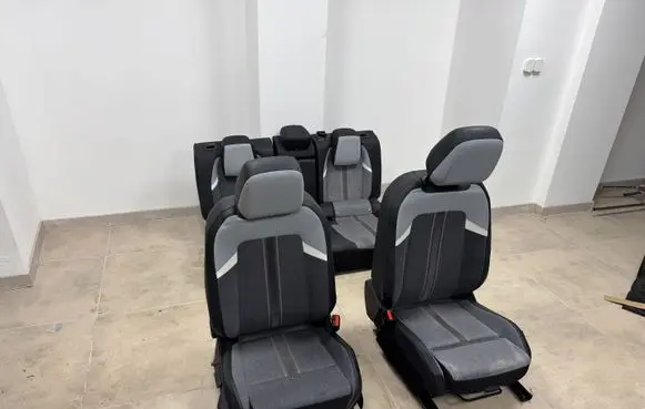 Opel Astra L Seat set 