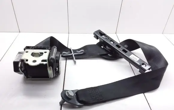Citroen DS5 Front seatbelt 98028121XX 5381730