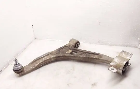 Mercedes-Benz CLA C118 X118 Front lower control arm/wishbone 2473330300