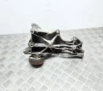 Audi A4 S4 B7 8E 8H Engine mounting bracket 06D903143C
