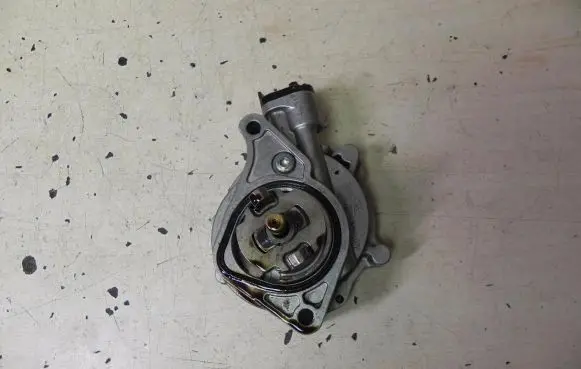 Land Rover Range Rover L405 Vacuum pump VD6885