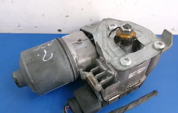 Skoda Octavia Mk2 (1Z) Front wiper linkage and motor 1Z1955119C