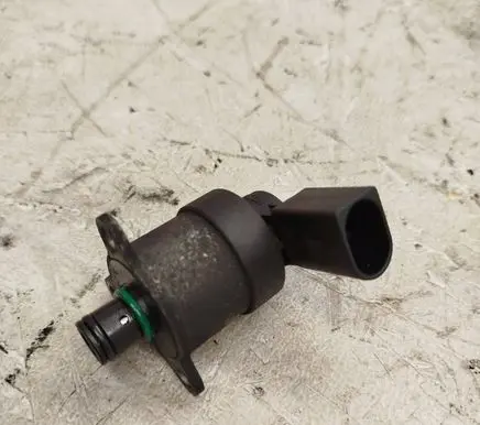 BMW X5 E70 Fuel pressure regulator 0281002738