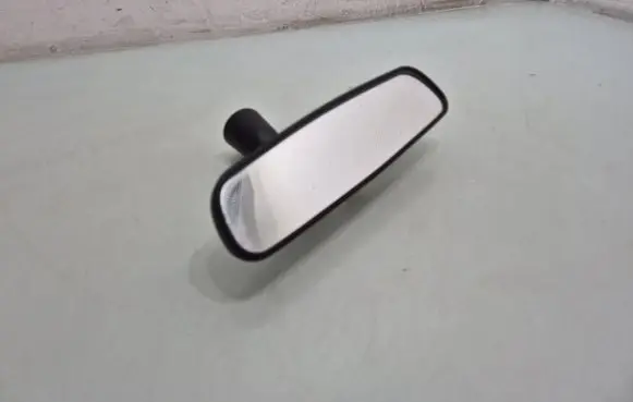 Rear view mirror (interior)