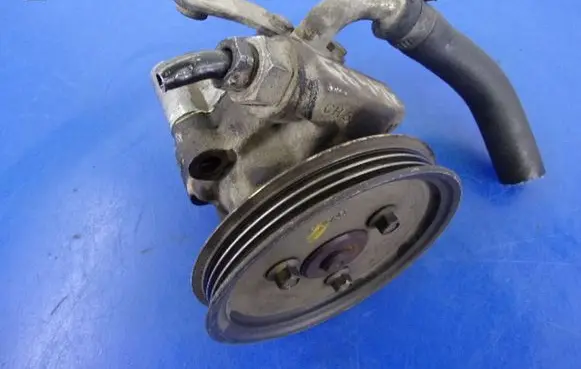 MG ZR Power steering pump QVB101581