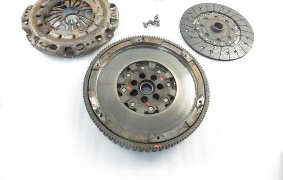 Mercedes-Benz CLA C117 X117 W117 Dual mass flywheel L030240GR100 123103272R