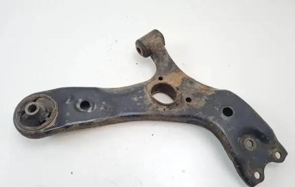 Toyota Verso Front lower control arm/wishbone