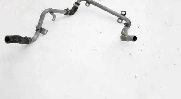 Mercedes-Benz GLA W156 Engine coolant pipe/hose A1332000951