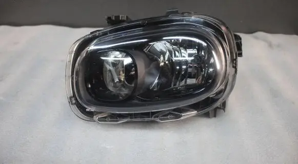 Citroen C3 Headlight/headlamp 01HCRLL17 90097902 9820059680