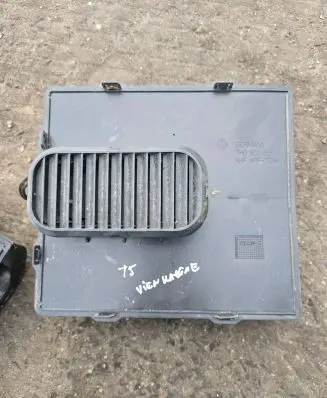 Volkswagen Transporter - Caravelle T5 Rear air vent grill 7H0819615