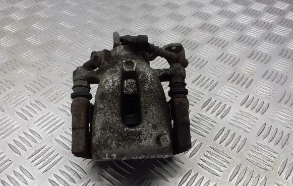 Opel Zafira B Rear brake caliper