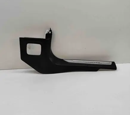 Maserati Levante Front sill trim cover 670047743 670047744