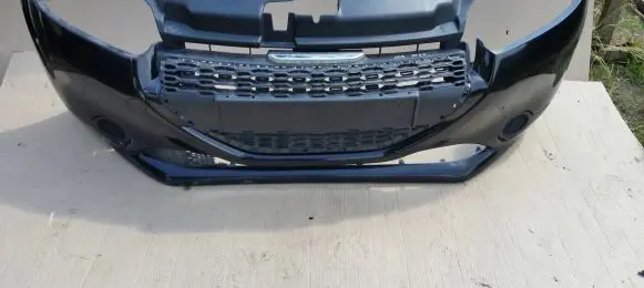 Peugeot 208 Front bumper 1083795X