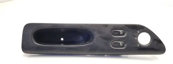 Renault Laguna I Electric window control switch 7701672454E 7700822335