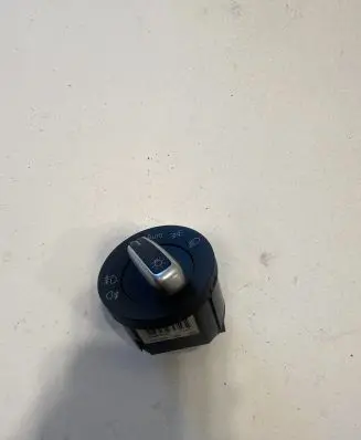 Volkswagen PASSAT B7 Light switch 3C8941431A 0691