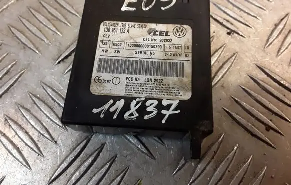 Volkswagen Eos Alarm control unit/module 1Q0951172A