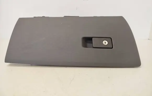 Volvo V70 Glove box 30676278