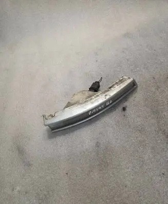Volkswagen PASSAT B6 Front indicator light 3C0807718