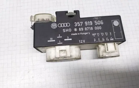 Seat Alhambra (Mk1) Coolant fan relay 357919506 898718000