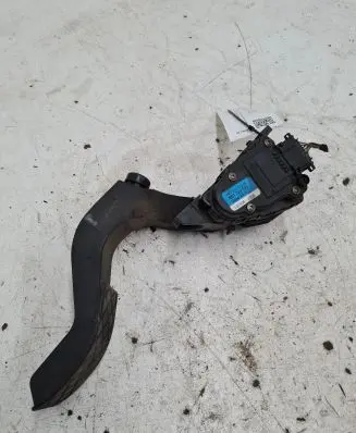 Audi A4 S4 B5 8D Pedal assembly 8D1723523 6PV00777006