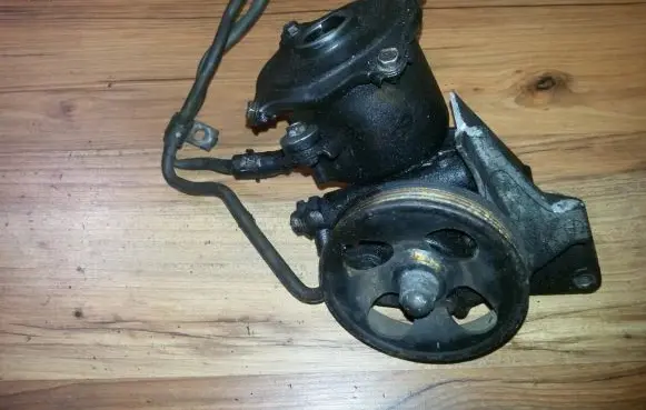 Subaru Legacy Power steering pump