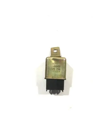 Suzuki Grand Vitara II Heater blower fan relay 7429165D00 74291 1332D7