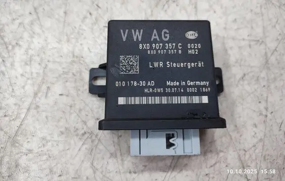 Audi Q7 4L Light module LCM 8X0907357C