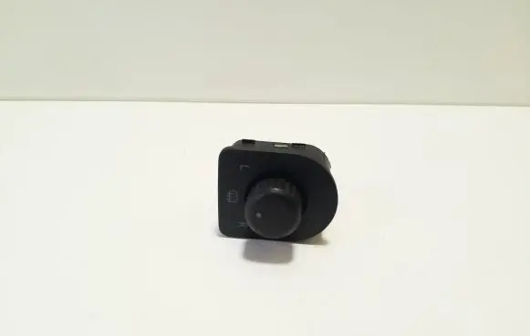 Volkswagen Transporter - Caravelle T5 Wing mirror switch 7E1959565A