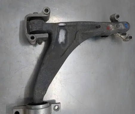 Volvo XC60 Front lower control arm/wishbone 31658894