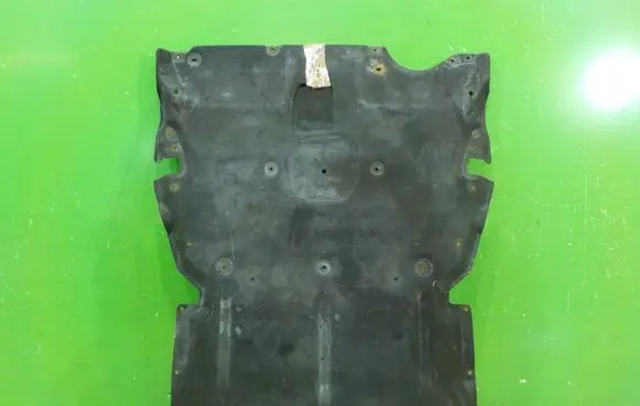 BMW 2 F22 F23 Engine splash shield/under tray 