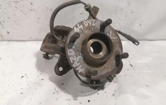 Mazda 2 Front wheel hub