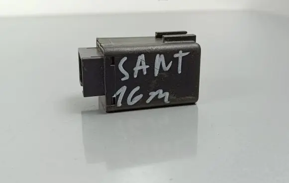 Hyundai Santa Fe Other relay 952402W100