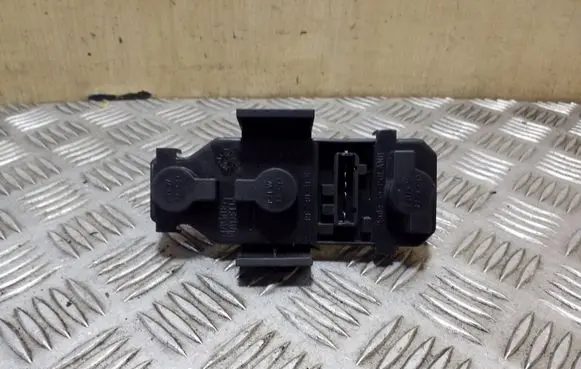 Audi A6 Allroad C5 Tail light bulb cover holder RFBL3158B