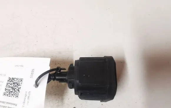 Volkswagen Golf IV Headlight level adjustment motor 1J0941295C