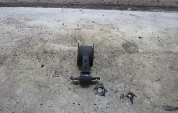 Fiat Tipo Gearbox mounting bracket KRIS235789
