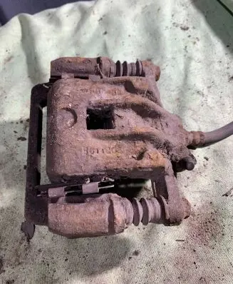 Hyundai Sonata Rear brake caliper 501102