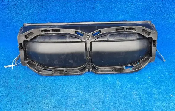 BMW 1 F40 Front grill 5A23EB3