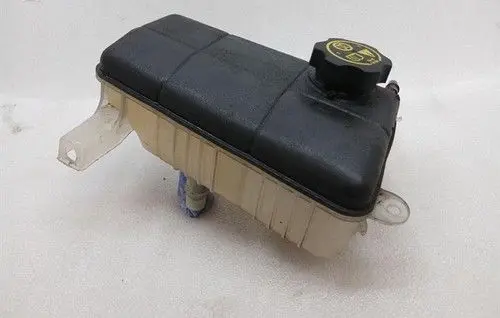 Chevrolet Corvette C7 Coolant expansion tank/reservoir cap 22786835