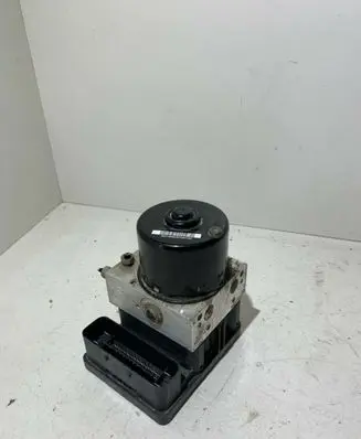 Volvo V50 ABS Pump 30672503 30672504A