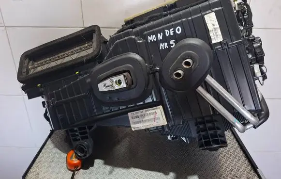 Ford Mondeo MK V Interior heater climate box assembly dG9H19B555CH