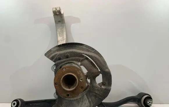 BMW X5 F15 Front wheel hub spindle knuckle 6773784