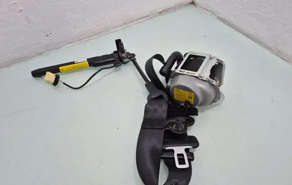 Jeep Renegade Front seatbelt 07356290530